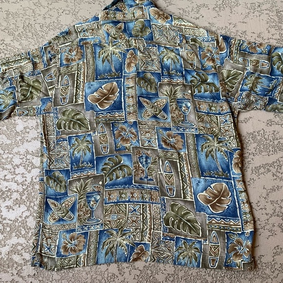 Hawaiian Shirt - Picture 5 of 5